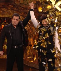 Read more about the article Munawar Faruqui Claims Victory in ‘Bigg Boss 17’ Grand Finale